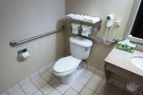 Quality Inn & Suites Downtown Мэнсфилд Экстерьер фото